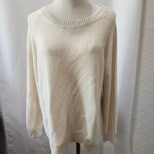 Cream light crew pullover sweater fishtail